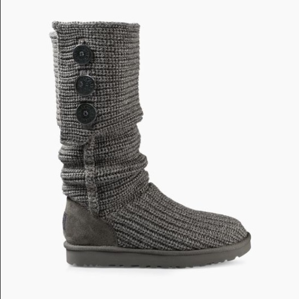 Tall Classic Cardy Button Ugg